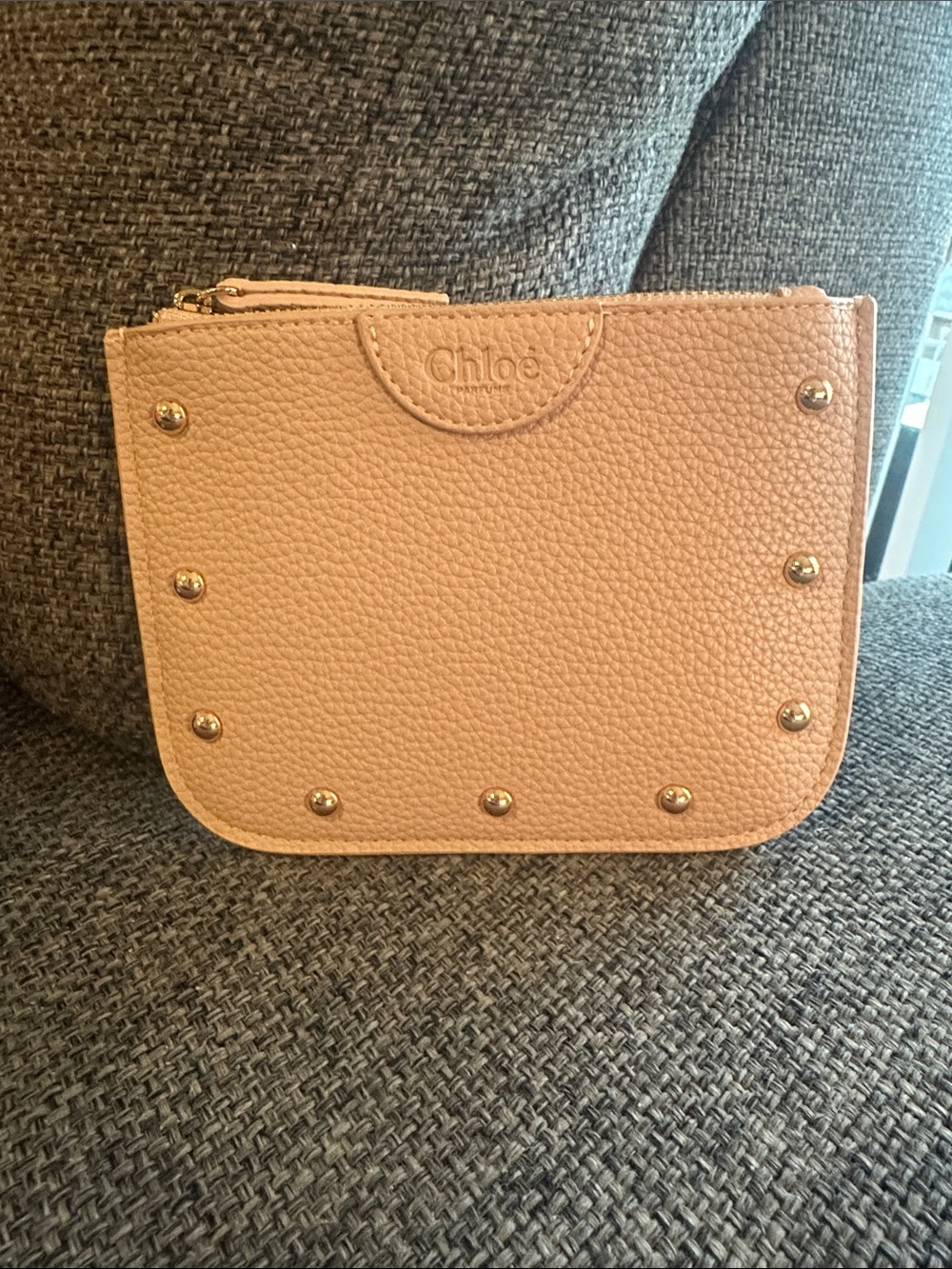 Chloe Fragrance Mauve Tan/Pink Pebbled Faux Leather Studded Zip Pouch - Picture 3 of 7
